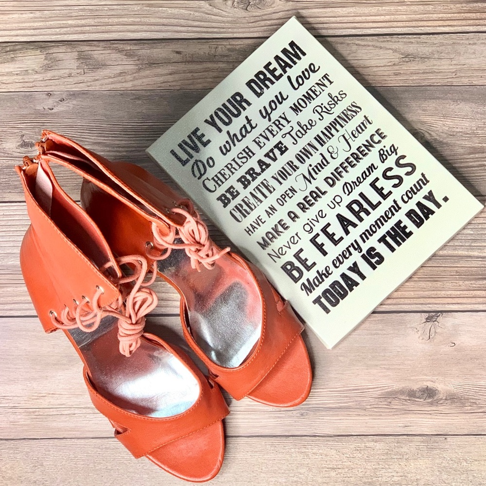 Pancy tie-up shoes